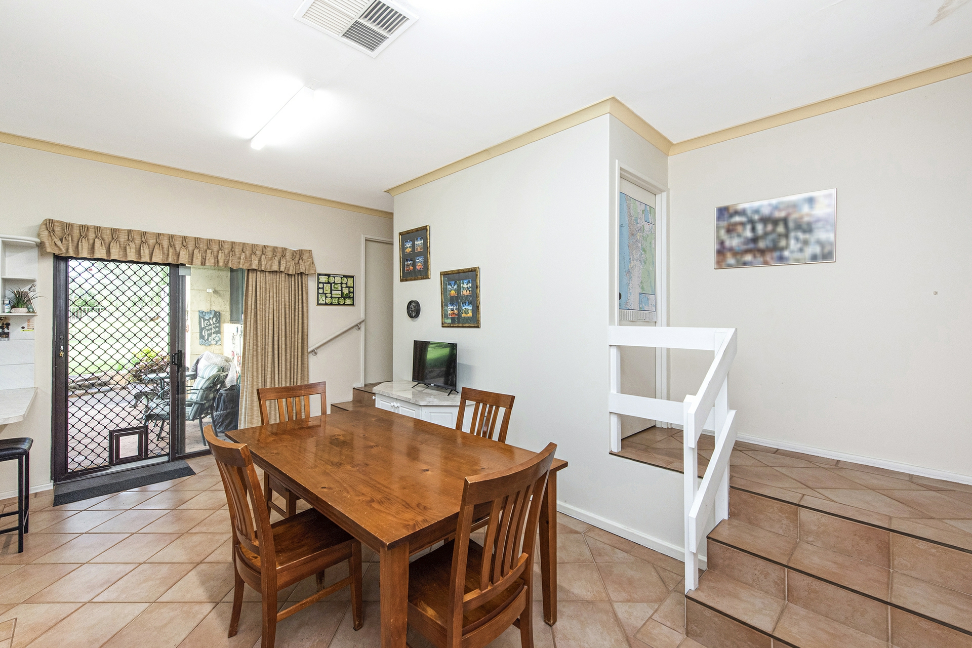 101 Regency Drive, THORNLIE