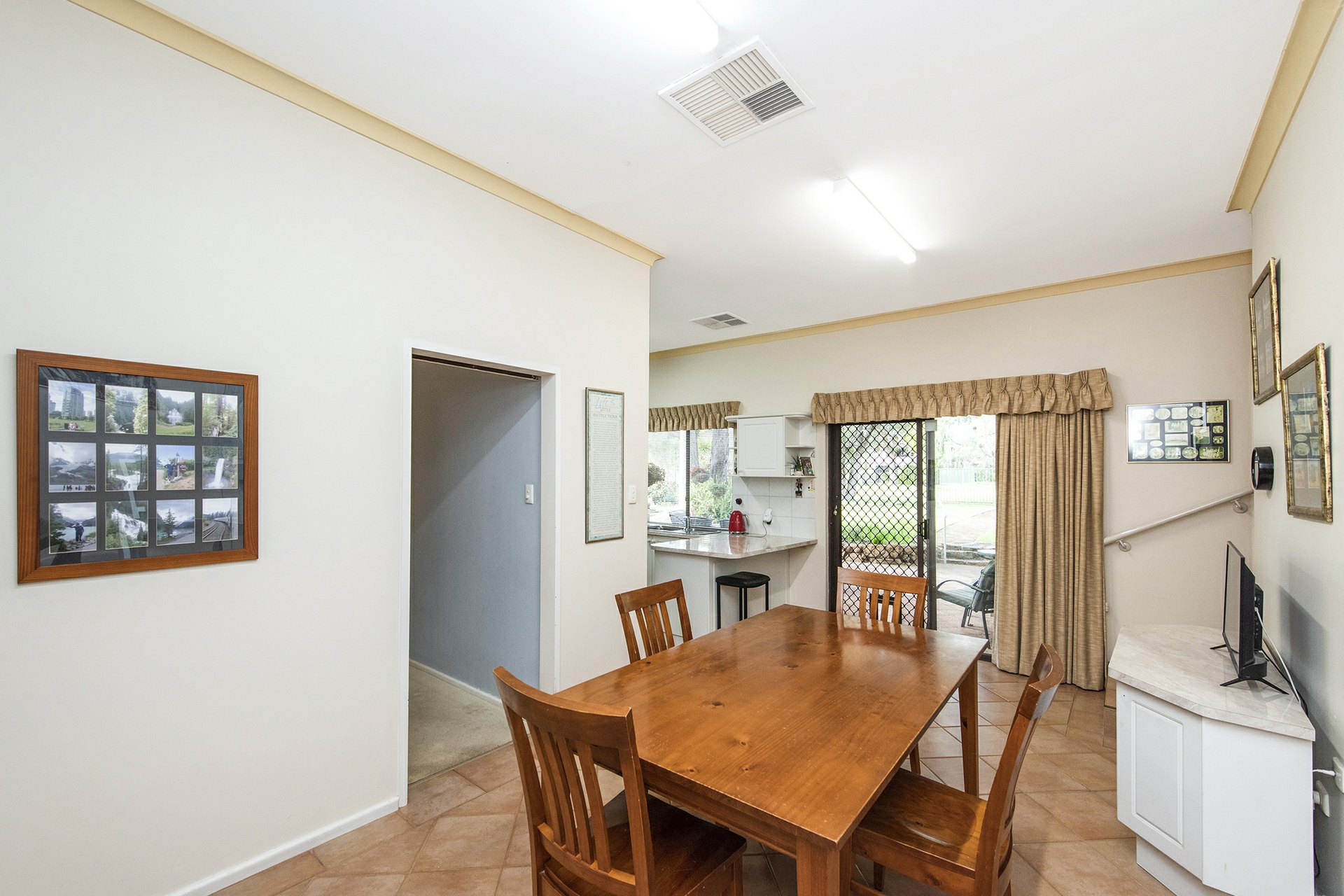 101 Regency Drive, THORNLIE