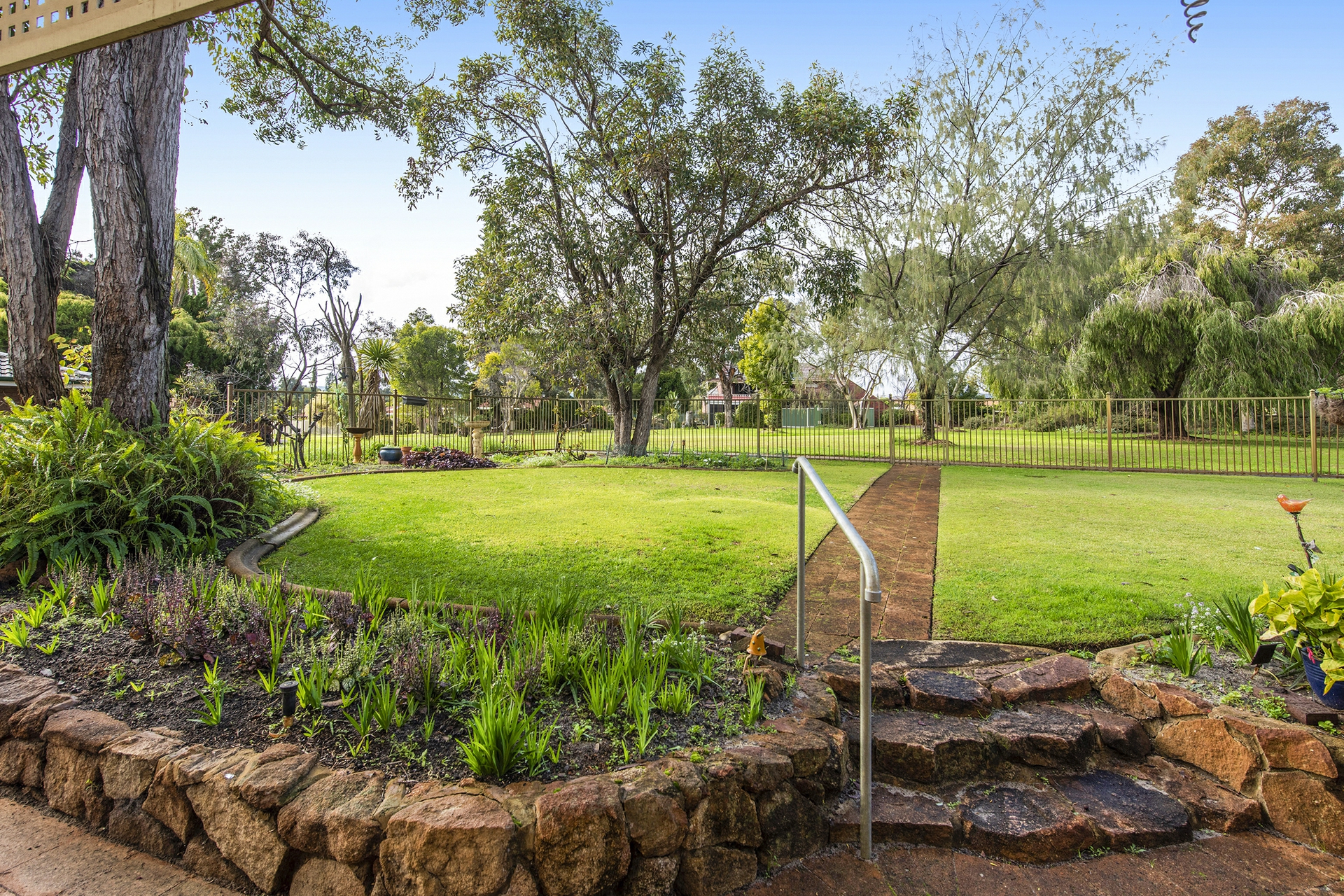 101 Regency Drive, THORNLIE