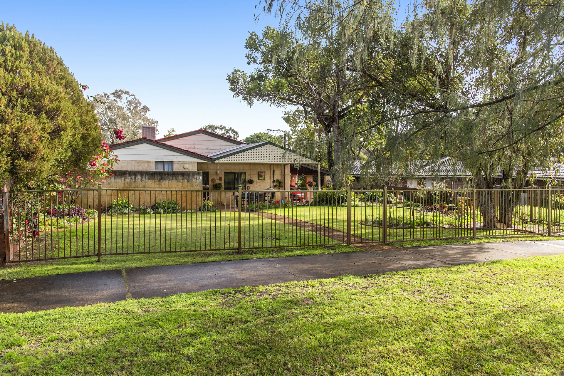 101 Regency Drive, THORNLIE