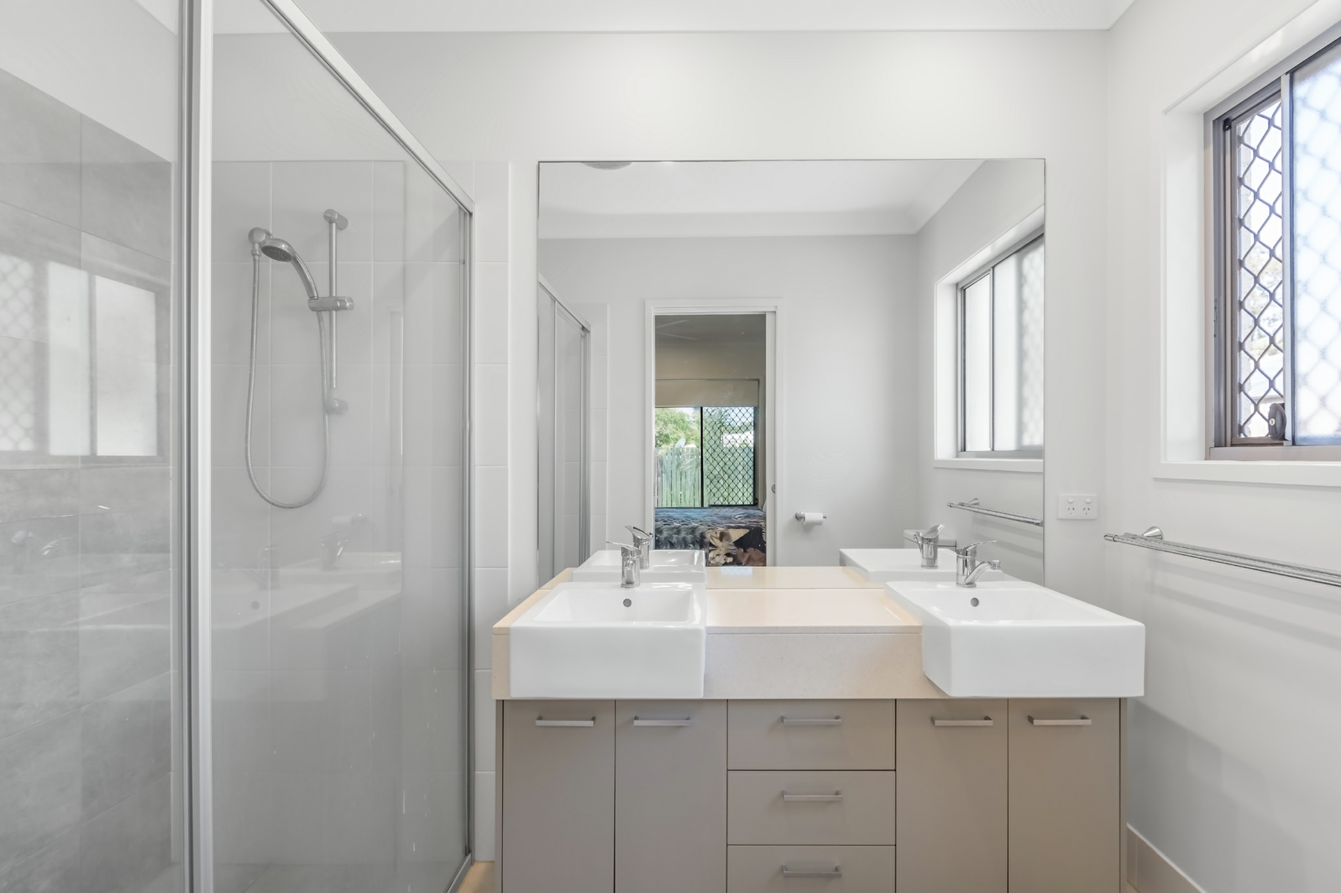 6 Hoop Pine Circuit, COOMERA