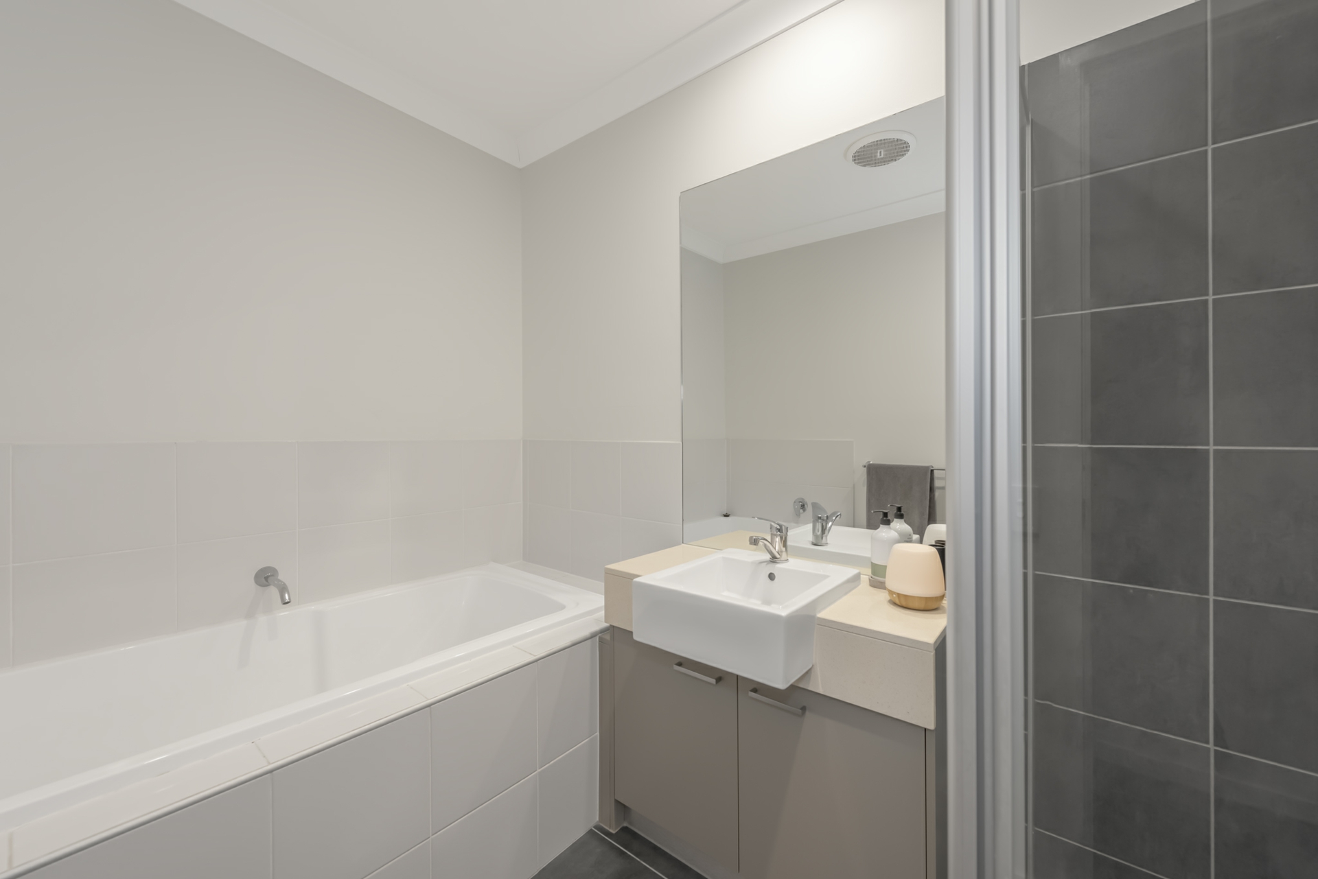 6 Hoop Pine Circuit, COOMERA