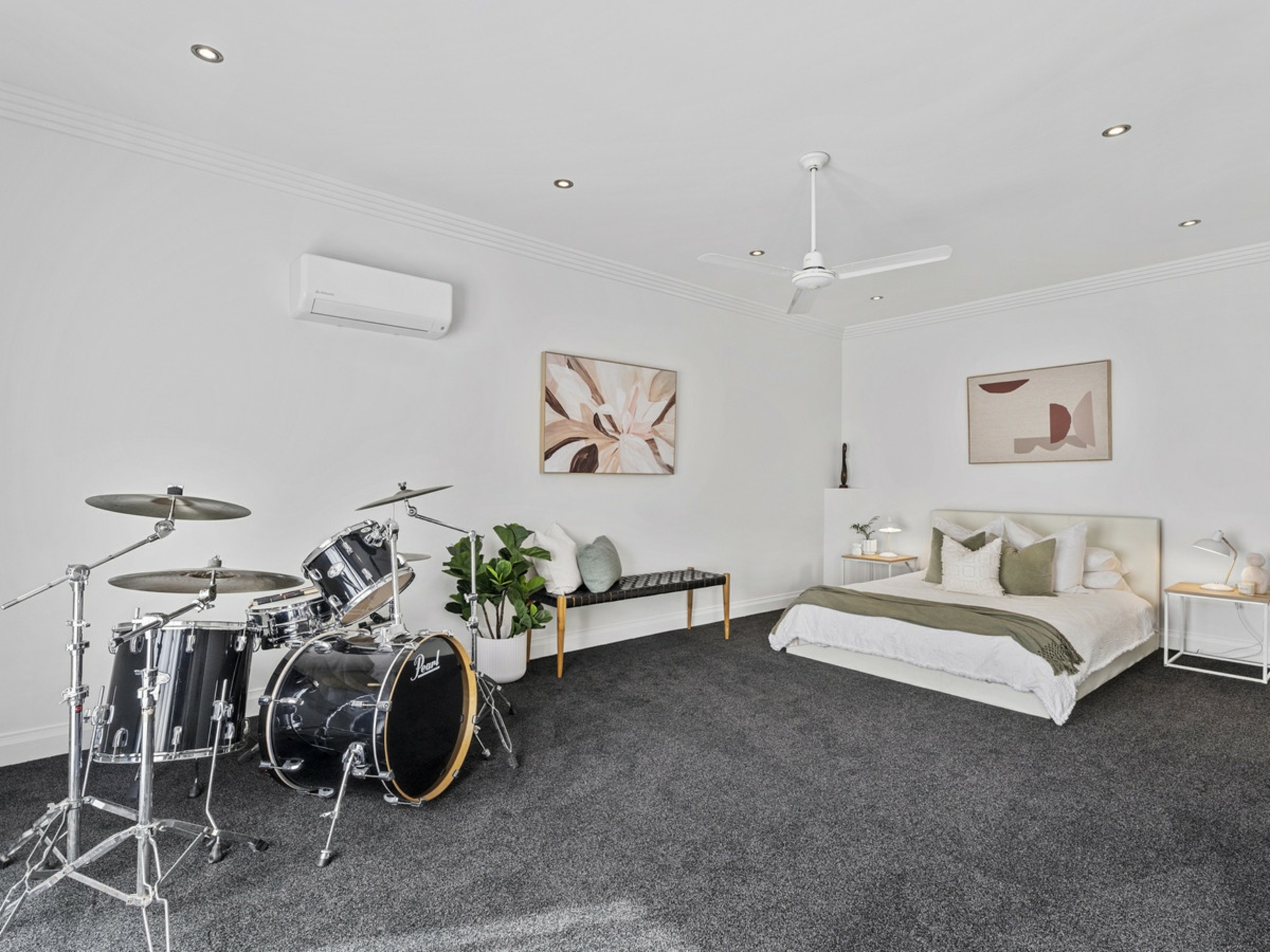 2 Russell Road, GAVEN