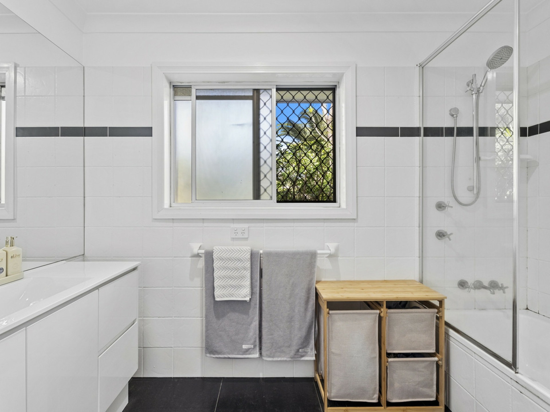 2 Russell Road, GAVEN