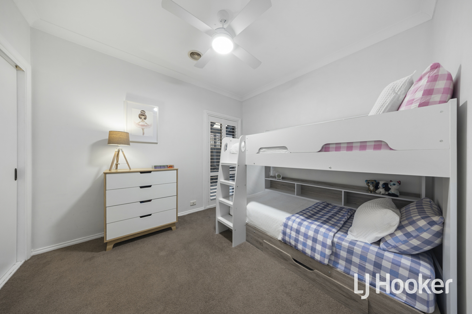 45 Lancaster Drive, POINT COOK
