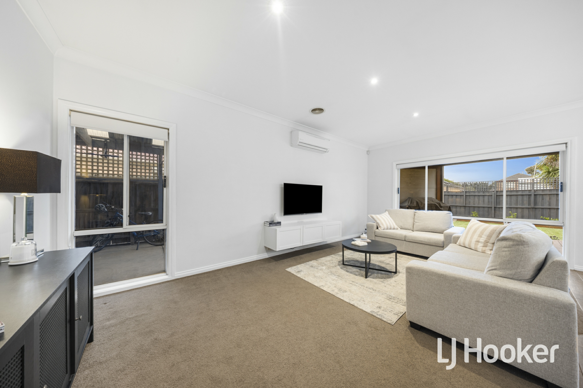 45 Lancaster Drive, POINT COOK