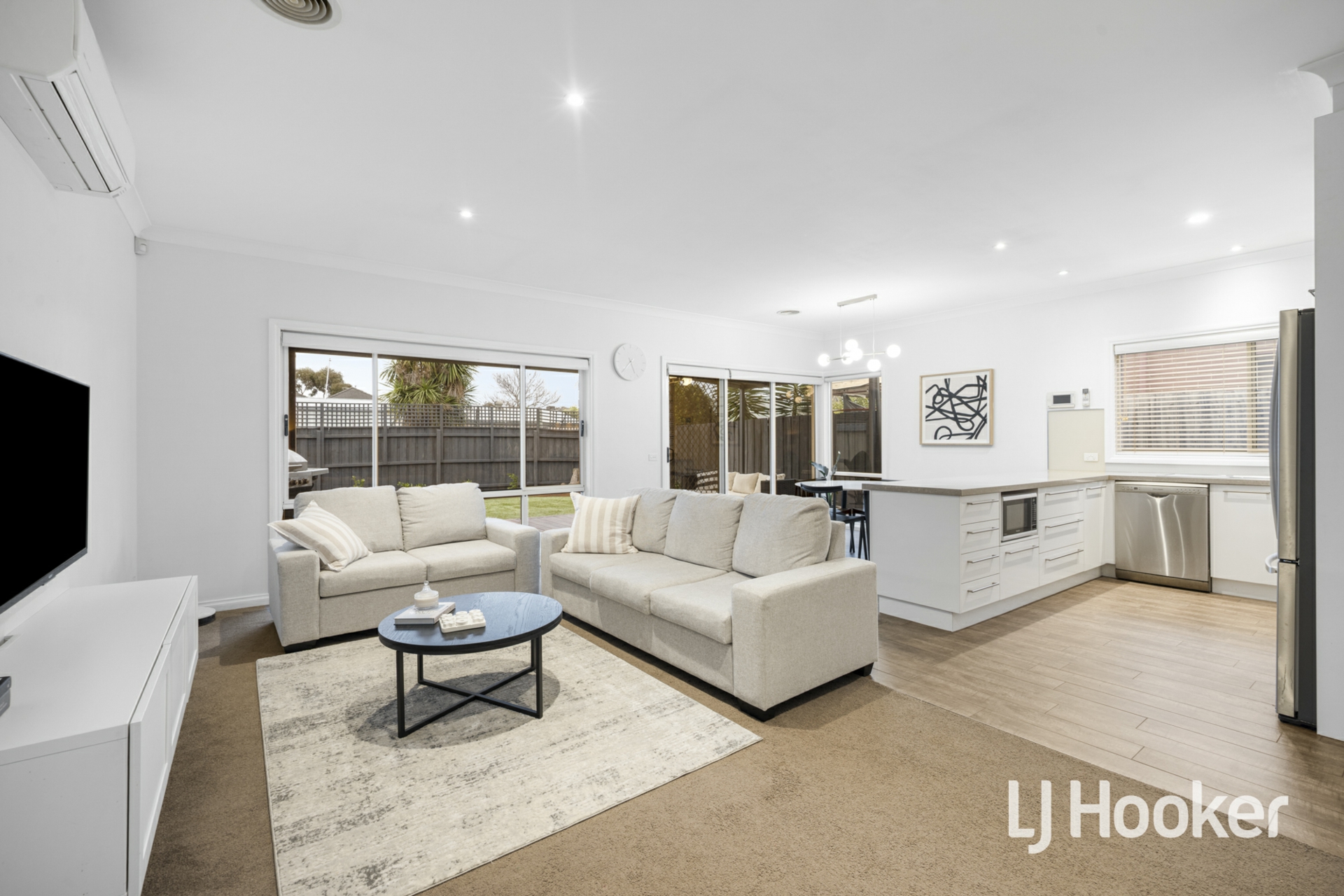 45 Lancaster Drive, POINT COOK