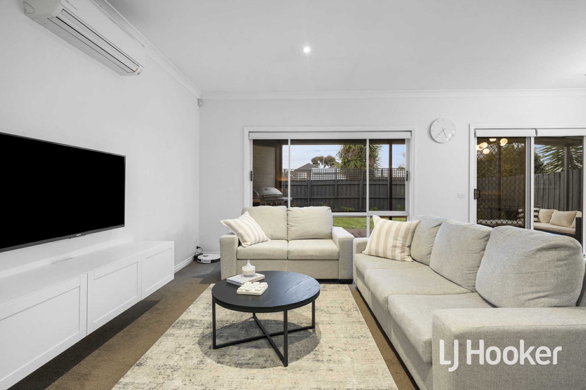 45 Lancaster Drive, POINT COOK