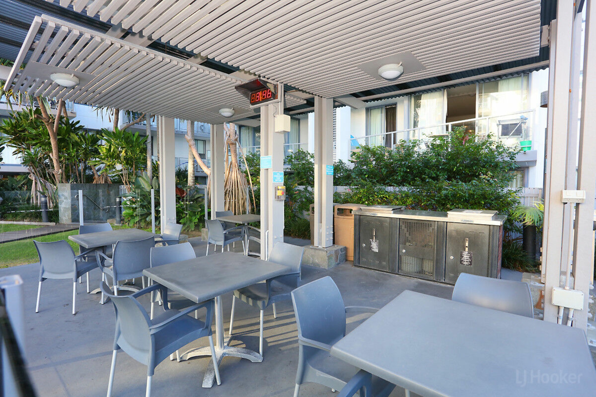 1109/1 Ocean Street, BURLEIGH HEADS