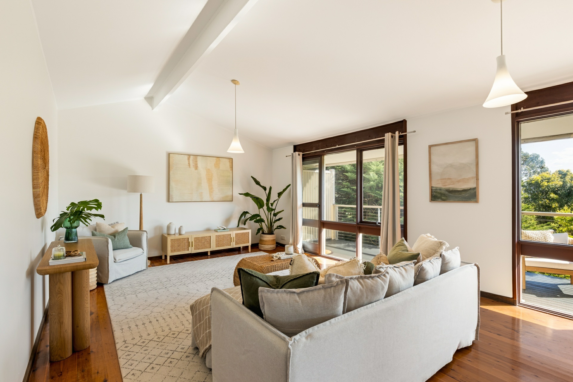 39 Calvert Parade, Newport