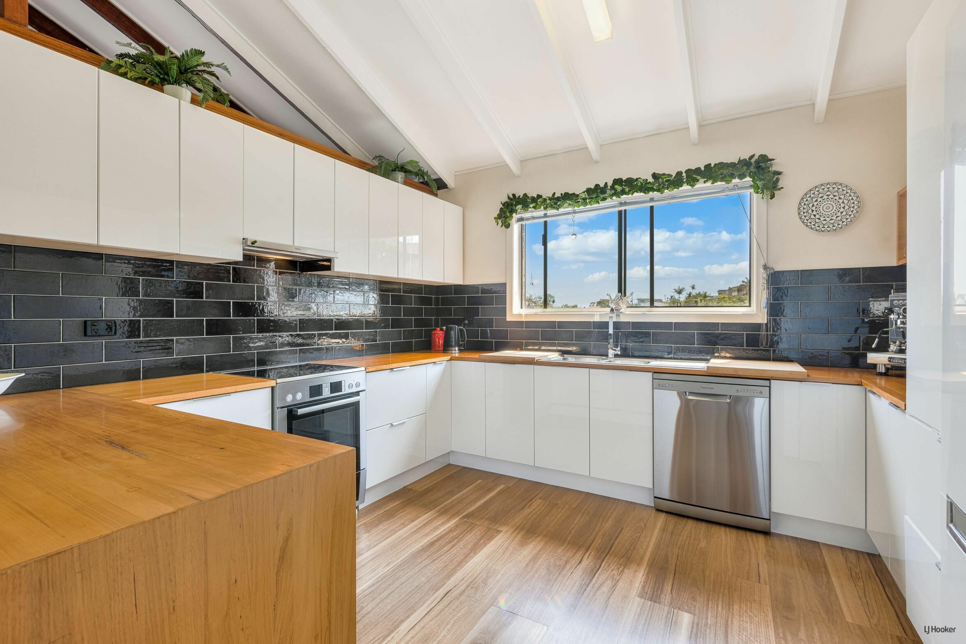 22 Widgee Avenue, Banora Point