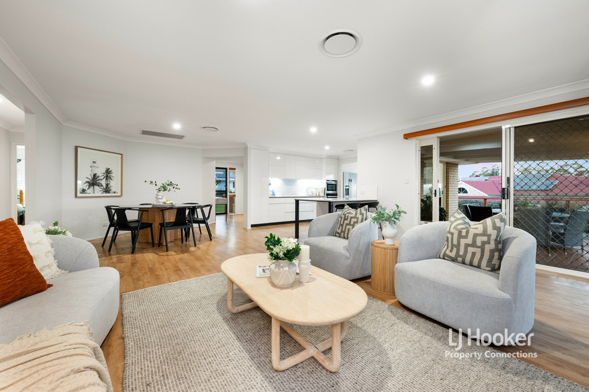 9 Diana Court, EATONS HILL