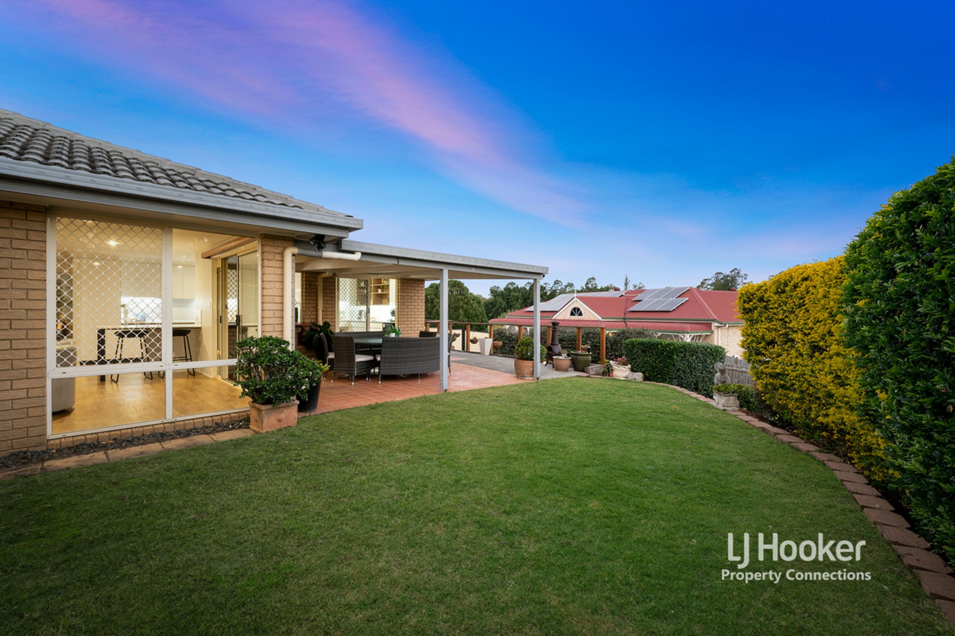 9 Diana Court, EATONS HILL