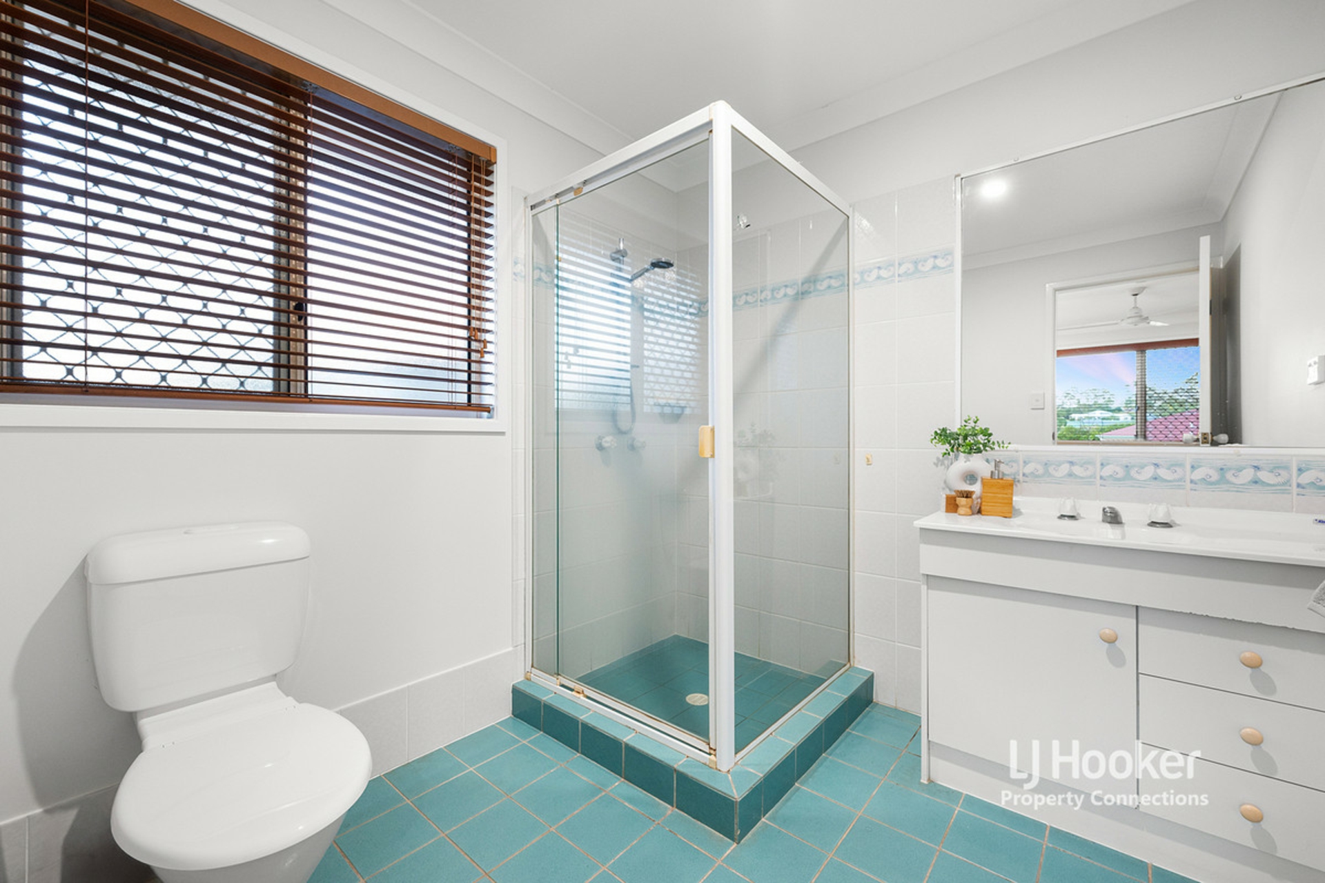 9 Diana Court, EATONS HILL