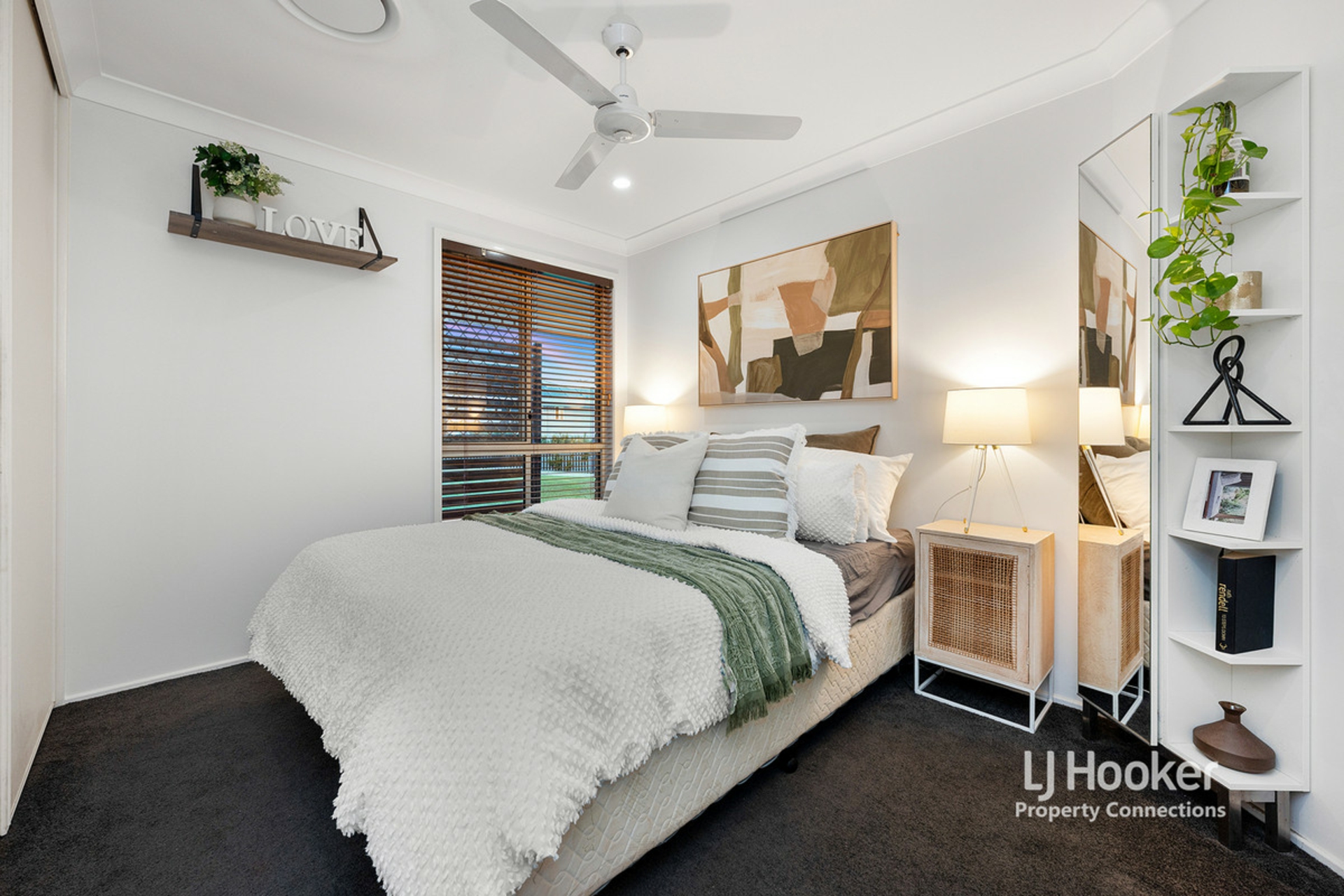 9 Diana Court, EATONS HILL