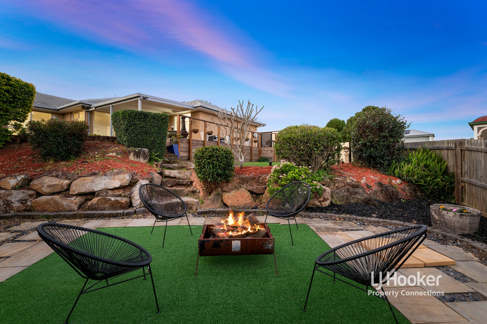 9 Diana Court, EATONS HILL