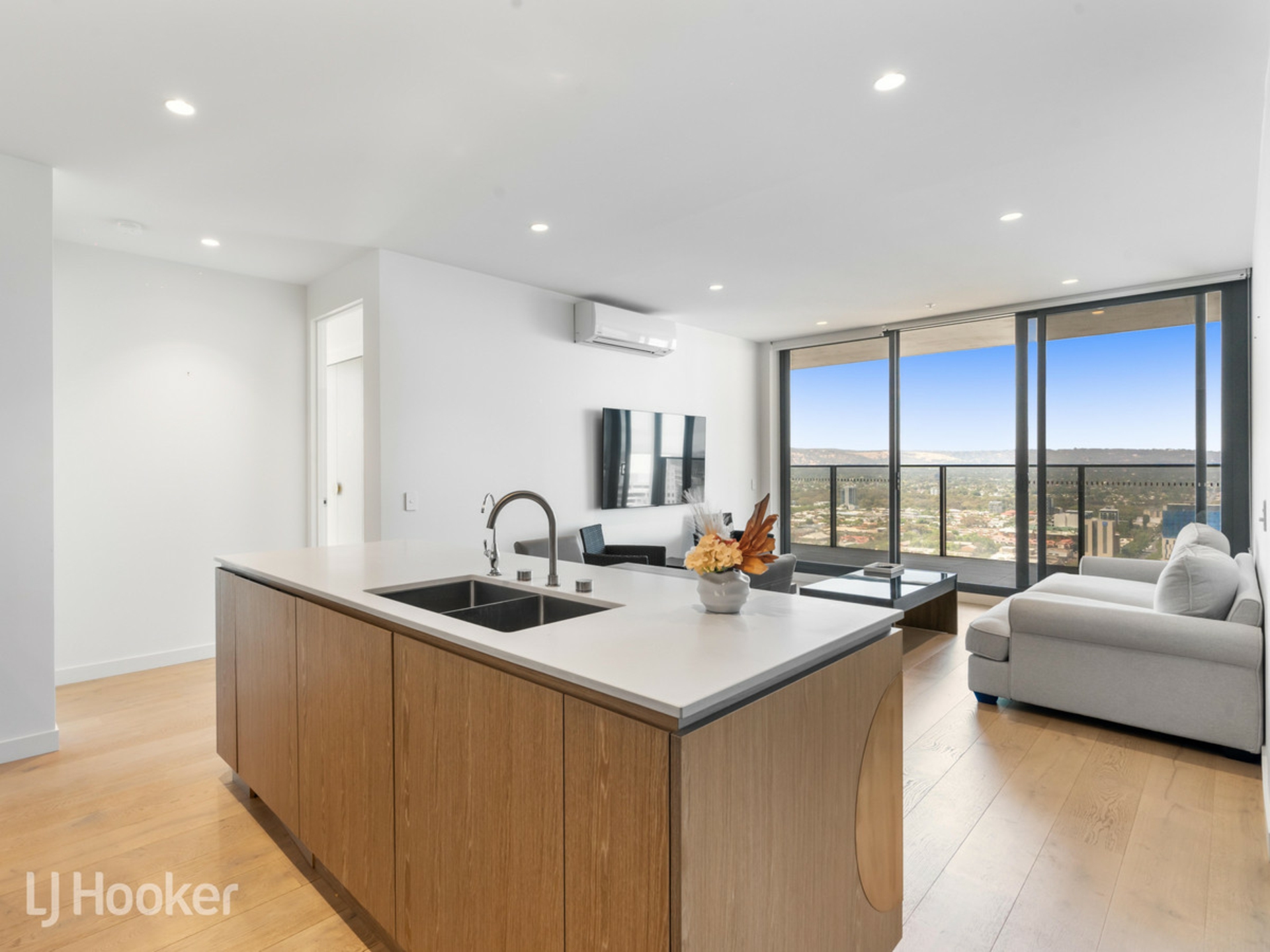 3106/17 Austin Street, ADELAIDE