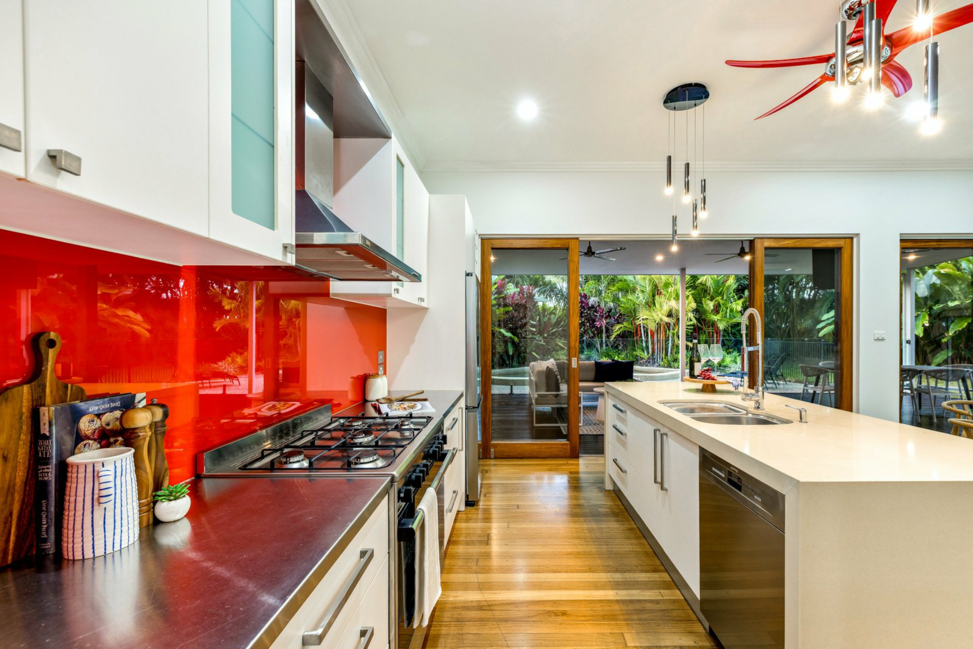 140 Greenslopes Street, EDGE HILL