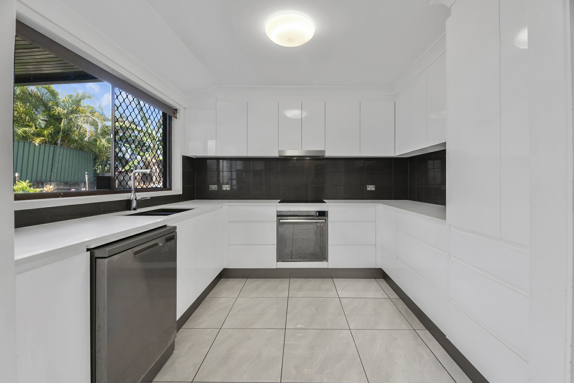 523 Ashmore Road, ASHMORE